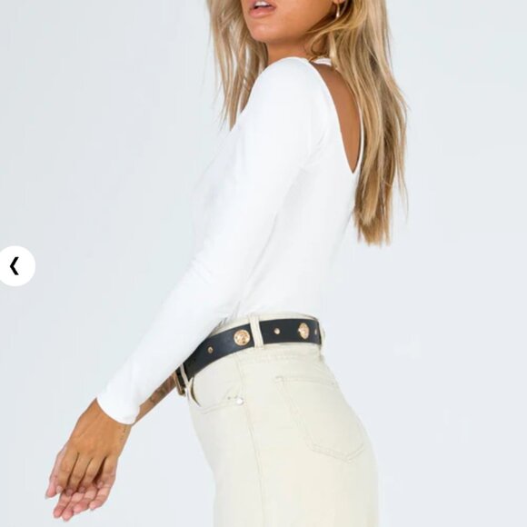 Princess Polly Beige Denim Shorts, Size US 4 - Picture 5 of 6